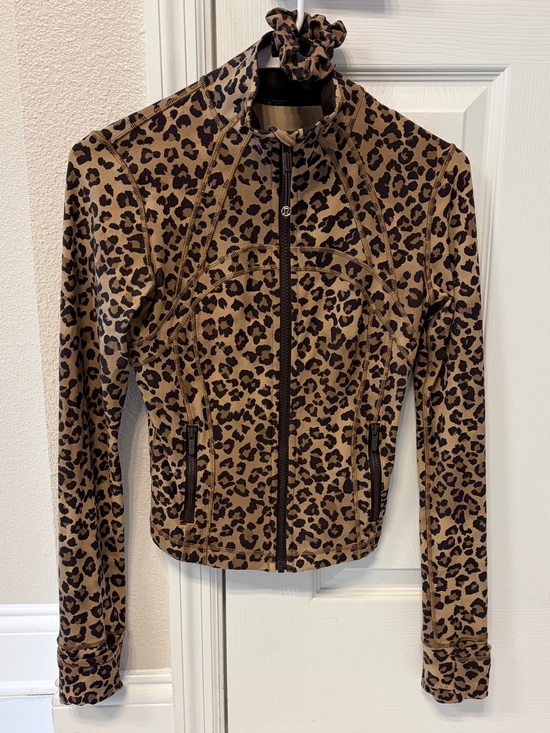 lululemon athletica Jackets & Blazers - Lululemon Cropped Define Jacket 4 Leopard with matching Scrunchie